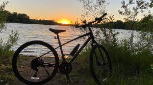 Read more about the article दस मिनट देर